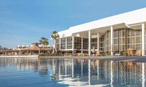 V Hotel  